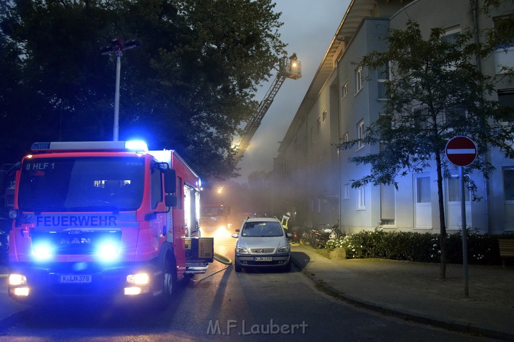 Feuer 2 Y Kellerbrand Koeln Ostheim Ruppinerstr P049.JPG - Miklos Laubert